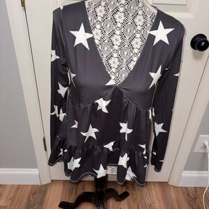 Peach love California gray v neck baby doll long sleeve top stars print boho S